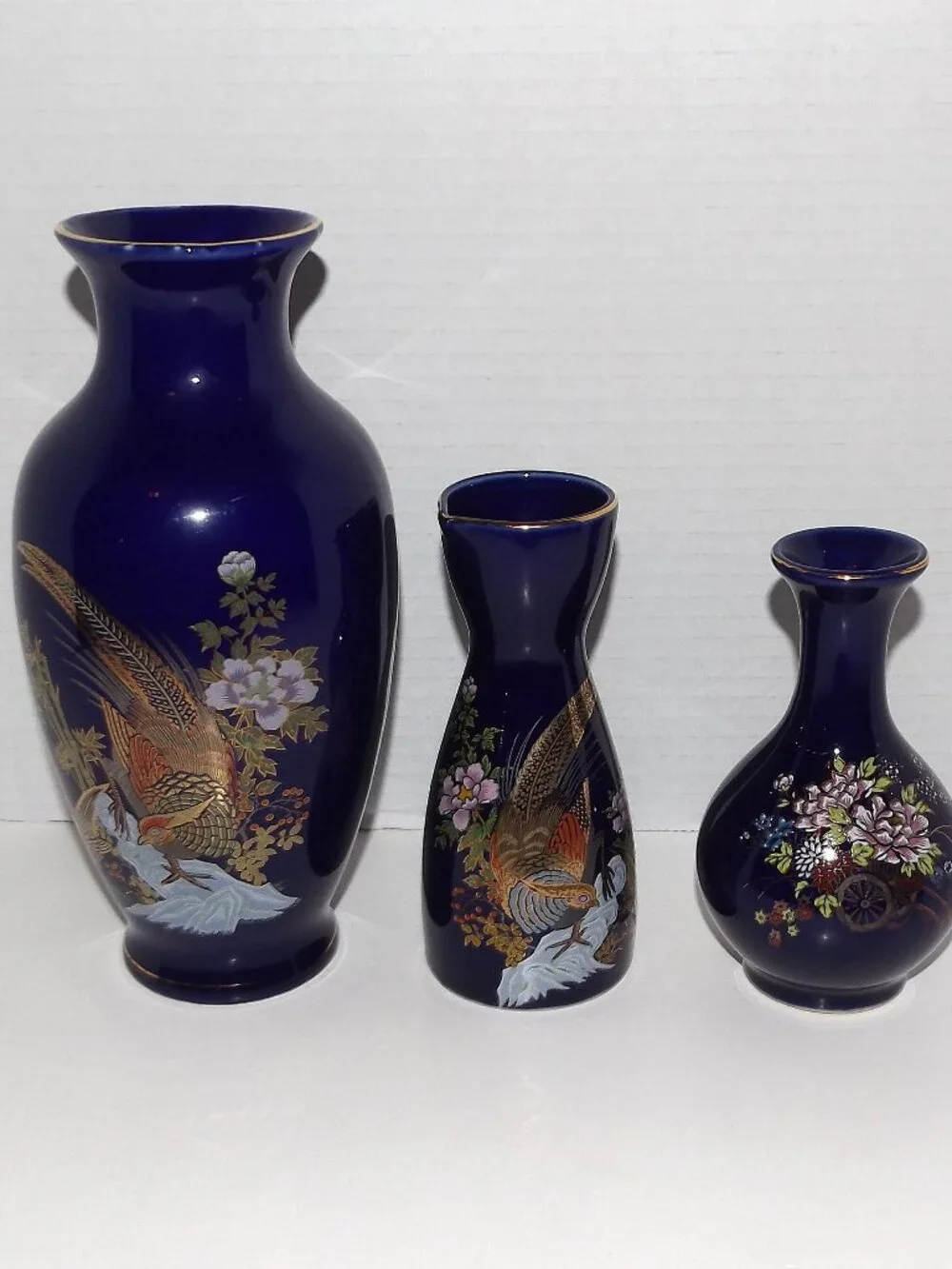 3 Vintage Japanese Porcelain Cobalt Blue Painted Vases Kutani Gilt Trim